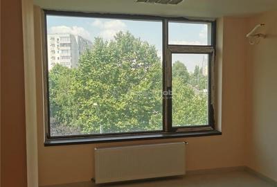 Spațiu comercial, de 680 mp, în Vitan