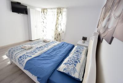 Casă cu 10 camere cu Teren 200 Mp în Tineretului