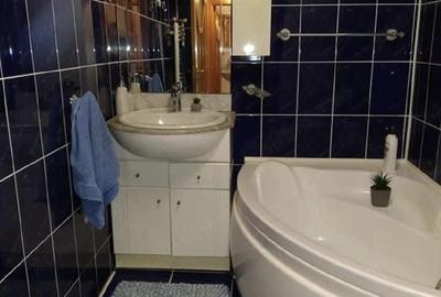 Apartament cu 3 camere decomandat în Luncă
