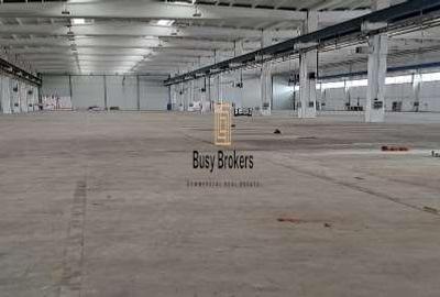 Spațiu industrial, de 2,400 mp, în Central - 4