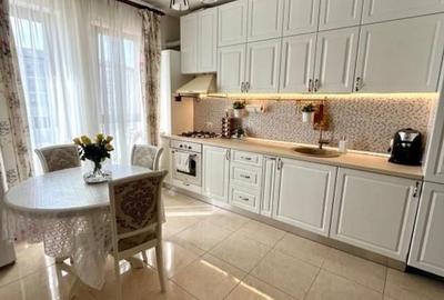 Apartament cu 2 camere decomandat, mobilat în Girocului
