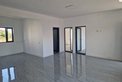 Casă cu 3 camere cu Teren 200 Mp în Năvodari - 4