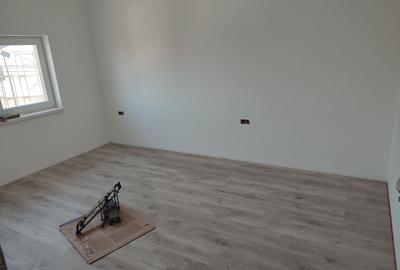 Duplex cu 4 camere cu Canalizare în Exterior Vest - 8