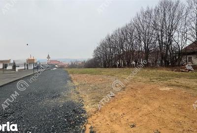 Teren de 2022 mp, în Central