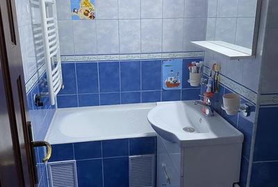 Apartament cu 2 camere semidecomandat în Micro 17 - 1