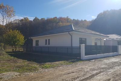 Casă individuală cu 3 camere cu Teren 350 Mp în Uiasca - 4