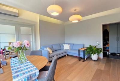 Apartament cu 3 camere semidecomandat în Calea Victoriei