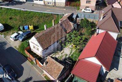 Casă cu 2 camere cu Teren 259 Mp în Central - 19