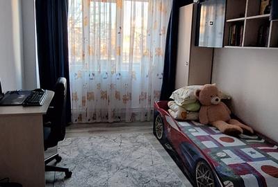 Apartament cu 3 camere decomandat în Tomis III - 5