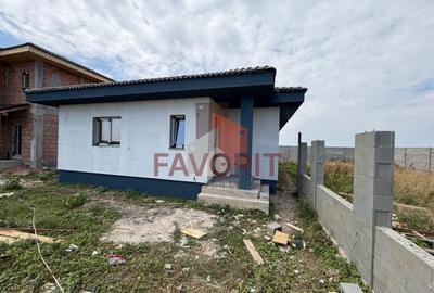 Casă individuală cu 3 camere cu Canalizare în Sânandrei