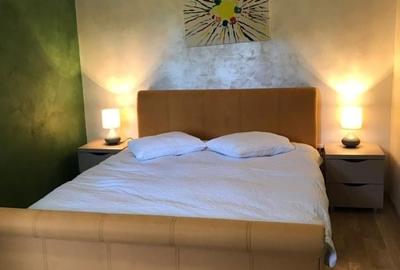 Apartament cu 2 camere semidecomandat, mobilat în Central