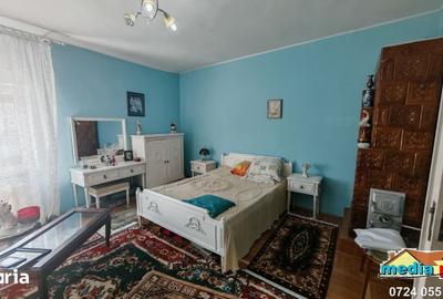 Casă cu 4 camere cu Teren 565 Mp în Central