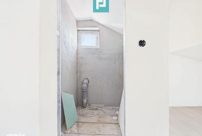 Apartament cu 3 camere în Buziașului