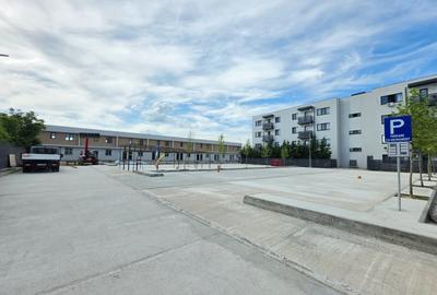 Apartament cu 3 camere semidecomandat în Giurgiului