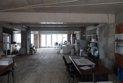 Spațiu comercial, de 142 mp, în Drumul Taberei