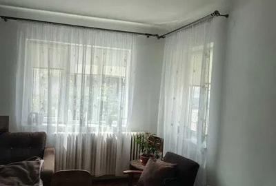 Casă cu 4 camere în Paltin