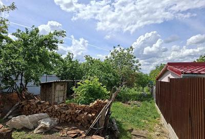 Casă cu 2 camere cu Teren 700 Mp în Galșa