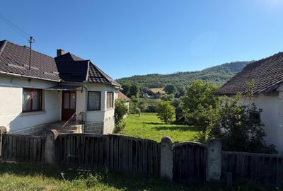 Casă cu 3 camere în Vâlcele - 1