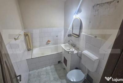 Apartament cu 2 camere semidecomandat în Cetate