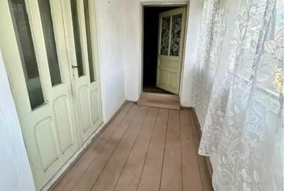 Casă cu 3 camere în Coman