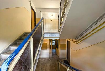 Apartament cu 4 camere decomandat în Gorjului - 19