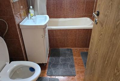 Apartament cu 2 camere decomandat în Piața Centrală - 1