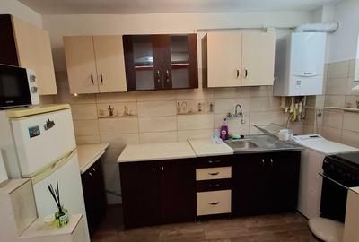 Apartament cu 3 camere semidecomandat în Central - 7