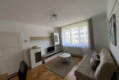 Apartament cu 2 camere semidecomandat, mobilat în Cornișa