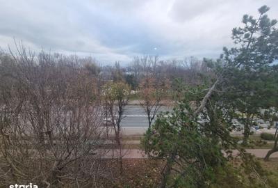 Apartament cu 2 camere decomandat în City Park Mall