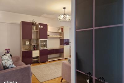 Apartament cu 3 camere decomandat în Republicii