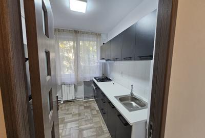 Apartament cu 3 camere semidecomandat în Micro 17 - 4
