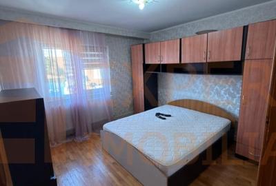 Apartament cu 3 camere decomandat în Casa de Cultură - 2