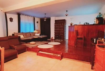 Casă cu 4 camere cu Teren 900 Mp în Florești
