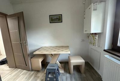 Apartament cu 3 camere decomandat în Central - 1