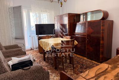 Apartament cu 3 camere semidecomandat, mobilat în Complex Studențesc