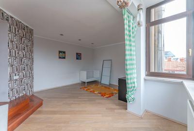 Casă individuală cu 7 camere cu Canalizare în Central - 15