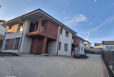 Casă cu 4 camere cu Teren 500 Mp în Apahida