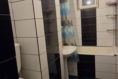 Apartament cu 2 camere semidecomandat, mobilat în Exterior Vest