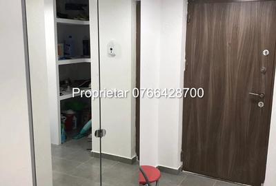 Apartament cu 3 camere semidecomandat în Titan