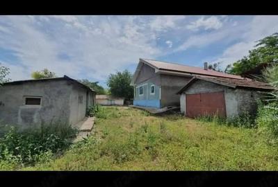 Casă cu 3 camere cu Teren 2400 Mp în Tufani