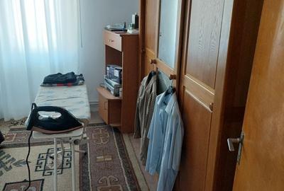 Apartament cu 3 camere decomandat, mobilat în Noua