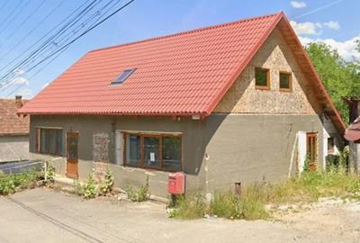 Casă cu Teren 450 Mp în Lorău - 3