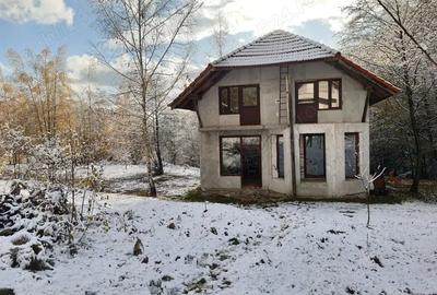 Casă cu 4 camere cu Teren 600 Mp în Groșeni - 6
