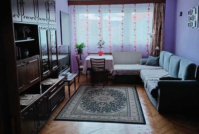 Apartament cu 3 camere decomandat în Central - 3