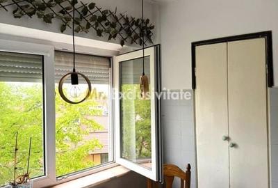Apartament cu 2 camere, mobilat în Central