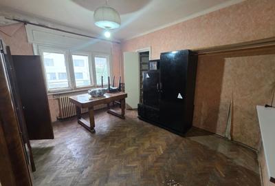 Apartament cu 3 camere semidecomandat în Unirii - 3