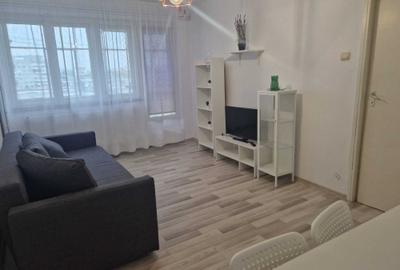 Apartament cu 2 camere semidecomandat în Sărari