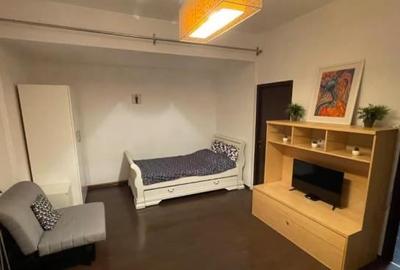 Garsonieră decomandată, mobilată în Ultracentral