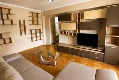 Apartament cu 2 camere semidecomandat, mobilat în Ultracentral