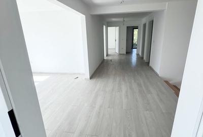 Casă cu 5 camere cu Teren 1200 Mp în Unirea - 3